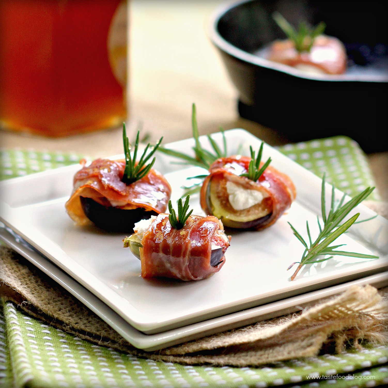 Roasted with Prosciutto, Goat Cheese and Rosemary – TasteFood